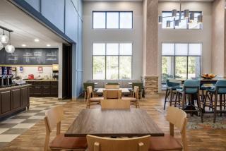 Hampton Inn and Suites Hope - 2