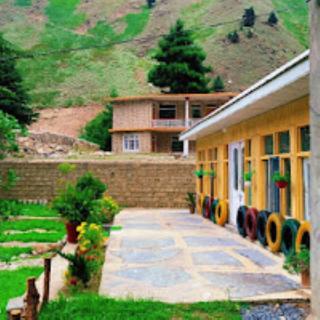 Musketeers Resort - 1