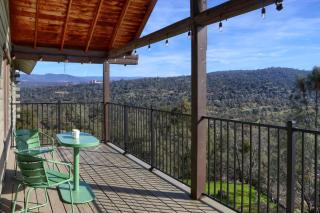 Sierra Mountain View Retreat - 7