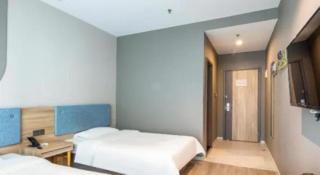 7 Days Premium Zhuhai Gongbei Light Railway Branch - 1