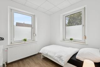 Worker Place Bedburg Hau - 2