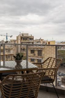 Oval Elegant Stay by BiNoBi! - 2