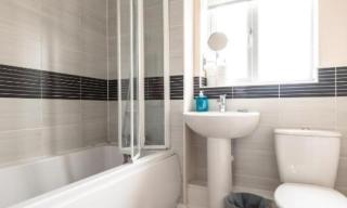 Coventry Modern 4 Bedrooms 2 Bathrooms - Sleeps up to 7, Super Fast Wifi, Free Parking, Family Friendly, Long Term - 7