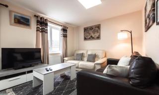 Coventry Modern 4 Bedrooms 2 Bathrooms - Sleeps up to 7, Super Fast Wifi, Free Parking, Family Friendly, Long Term - 7