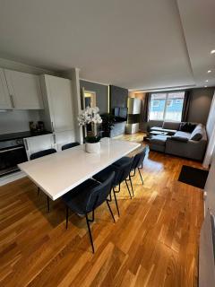 Bright Apartment with Patio and Garden - 4