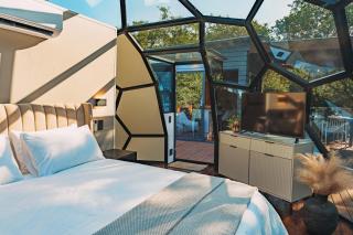 The Dome, Private Pool, Hot tub, Free Standing Bath, Private Game Reserve, Stargazing, Giraffe Tower, Romantic Getaway, Ultimate Bush Luxury - 1