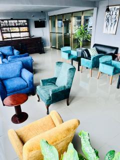 Tris Estates Hotel & Suites - 1