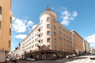 2ndhomes Loft Apartment with Spa & Balcony by the White Church - 3