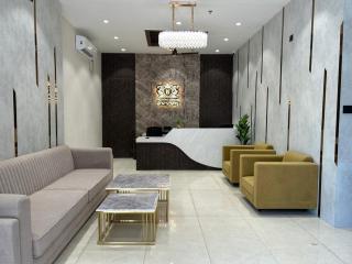 Hotel The Royal Keshar - 2