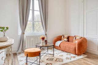 Le Lauroise magnifique F2 place des Carmes - 8