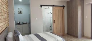 Twins Guest House Astoni - 3