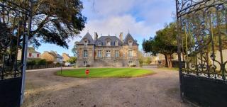 Manoir Le Castel & Villa Beaumaris - 0