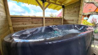 Roulotte avec spa privé - 6