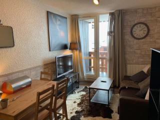 Stylish Alpine Nest with Panoramic VT Views - 4