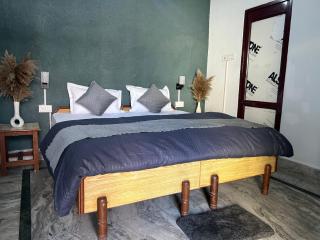 Tiny Spot Hostel Rishikesh - 2