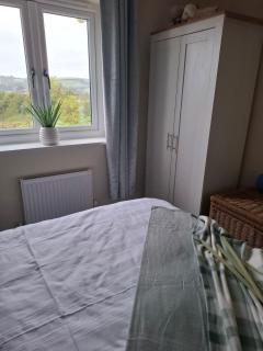 Cozy Guest Room in Heart of Torquay - 7