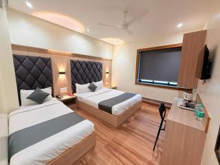 Hotel Riza - Near Nesco Exhibition Centre - 9