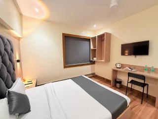 Hotel Riza - Near Nesco Exhibition Centre - 8