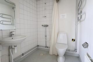 Workers Villa - 12 Guests - 6 BR - 7 Bath - Parking - 1