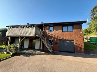 Workers Villa - 5BR - 10 Beds - 2 Bath - 7