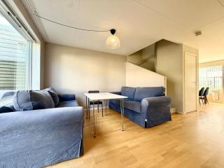 Business Groups Villa - 4 Bedrooms - 7 Beds - Near Volvo - 5