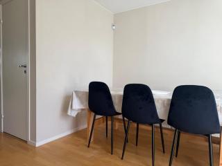 Business Groups Villa - 4 Bedrooms - 7 Beds - Near Volvo - Gunnilse - 1