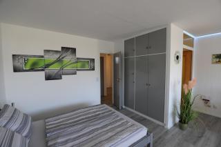 Modernes Appartement mit großem Balkon,schöner Aussicht und Indoorpool - 3