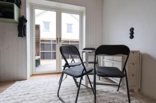 Workers - Families Apartment - 4 Beds - Near Volvo - 7