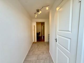 Workers Villa - 16 Beds - 2 Bath - Near Volvo - Gunnilse - 2