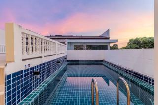 V274 Prime Location Large Terrace Pool View BBQ - 3