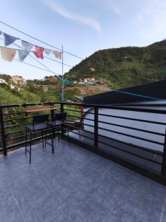 Cozy 2 rooms, 2 BR, Balcony with a View, Free parking - 8