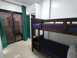 Cozy 2 rooms, 2 BR, Balcony with a View, Free parking - 3