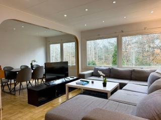 Workers Villa - 5BR - 2 Bath - Near City - 5