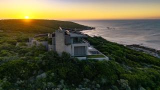 Oystercatcher Oceanfront Villa - Romansbaai Estate - 4