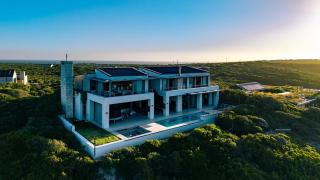 Oystercatcher Oceanfront Villa - Romansbaai Estate - 0