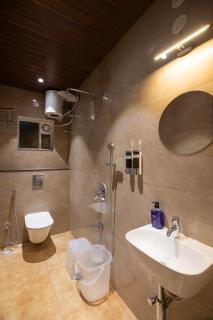 RR Home's, 2BHK-II Near US Consulate, Gachibowli - 5