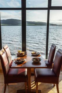 The Waters Edge Hotel - 4