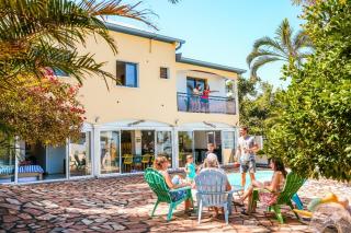 Grande maison pour 20 personnes, avec 8 chambres, piscine, billard et BBQ - 6