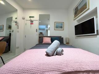 Small studio in central Brighton for 2 - 2