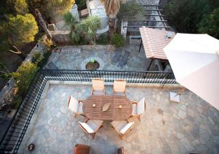 Kitta Mani Towerhouse - Mountain Views & Garden - 4