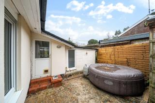East Sussex rural hideaway with private hot tub & garden - 5