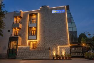 FabHotel Winsome Inn - 0