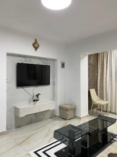 Cozy Apartment near City Center - 0