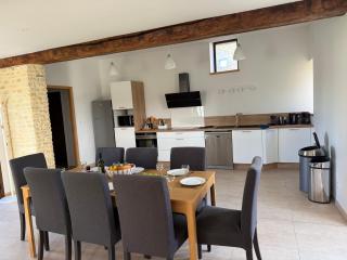 Le Pressoir, maison au calme, jardin, terrasse, 3 chambres, 2 sdb, 2 WC, parking privé, proche Bayeux et Arromanches au coeur des plages du débarquement - 6