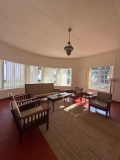 The Hundred House by Kisah Stays - 7