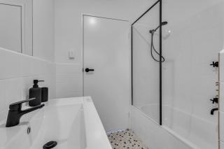 Barkly St Kilda Modern Escape by Ready Set Stay - 3