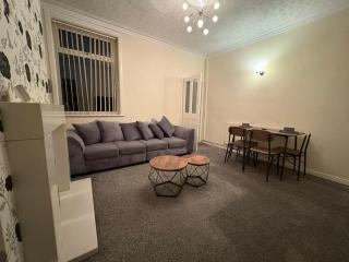 Stoke Work Stay - Contractors and Families - Sleeps 6 - 0