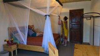 JAC Tropical Lodge - Bar, Restaurant, Massages, Plage, Nature, Excursions - Ressourcement et paix dans un paradis naturel et de confort les pieds dans l'eau - Respirez, vous êtes chez JAC - Navettes privées Banjul Aéroport - 3