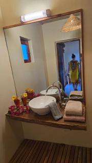 JAC Tropical Lodge - Bar, Restaurant, Massages, Plage, Nature, Excursions - Ressourcement et paix dans un paradis naturel et de confort les pieds dans l'eau - Respirez, vous êtes chez JAC - Navettes privées Banjul Aéroport - 1