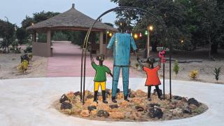 JAC Tropical Lodge - Bar, Restaurant, Massages, Plage, Nature, Excursions - Ressourcement et paix dans un paradis naturel et de confort les pieds dans l'eau - Respirez, vous êtes chez JAC - Navettes privées Banjul Aéroport - 0